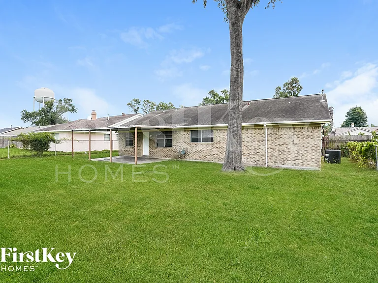 13914 Duncannon Dr — Photo 18