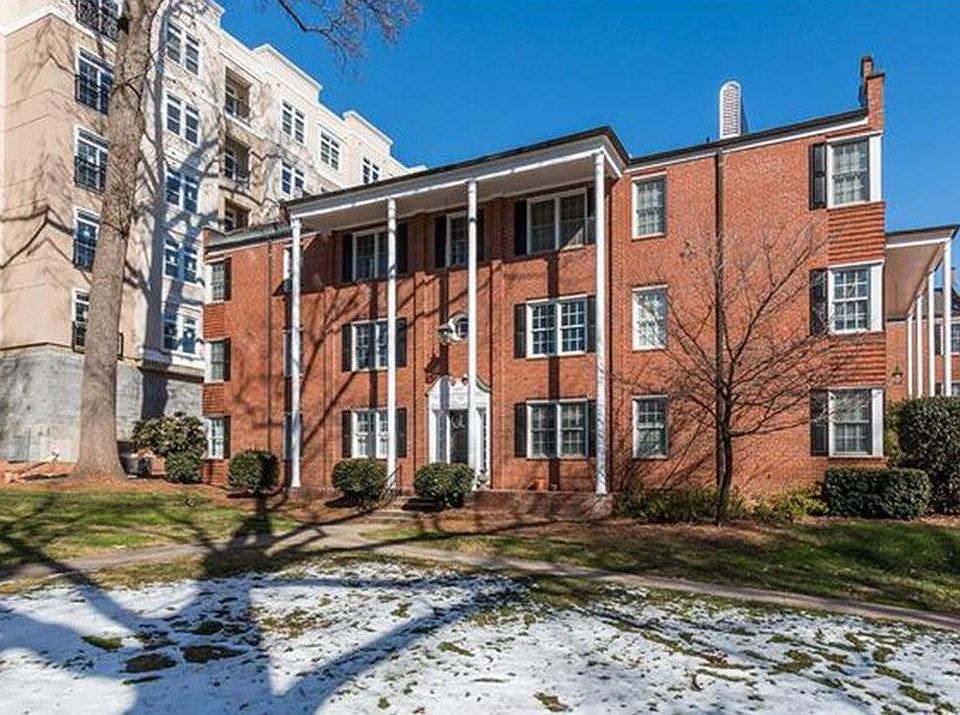 Moticello Terrace - view from Morehead St - Parking spaces are adjacent to the right.