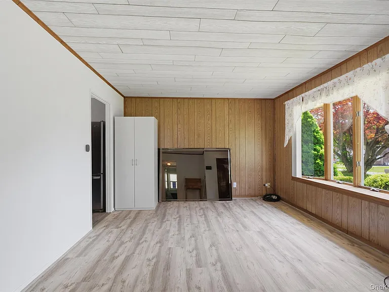 15 Forshee St — Photo 2