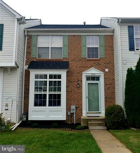 1st image of 420 Amelanchier Ct
