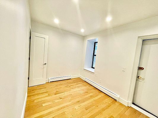 5th image of 2053 Frederick Douglass Blvd APT Lla