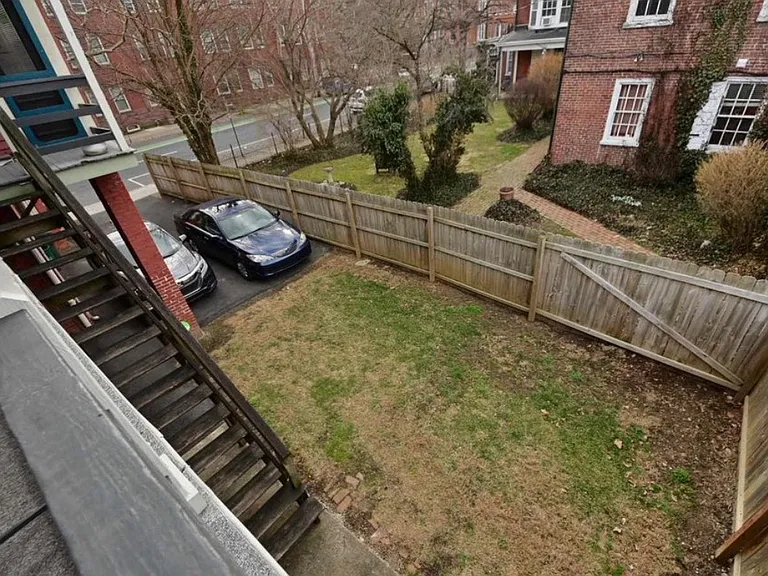 113 E Walnut St #3 — Photo 9