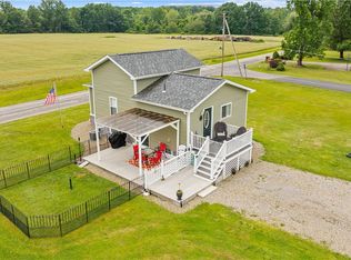 1509 S Darby Rd, Hermitage, PA 16148