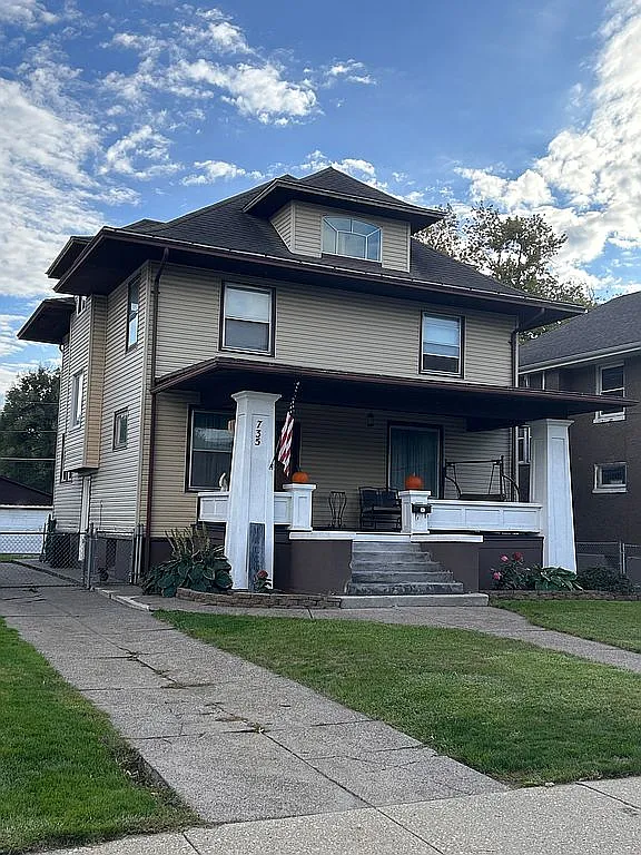 735 7th Ave S photo 1