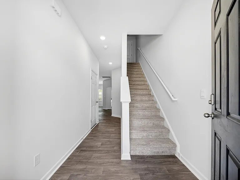 1175 Evelynnview Ln — Photo 12