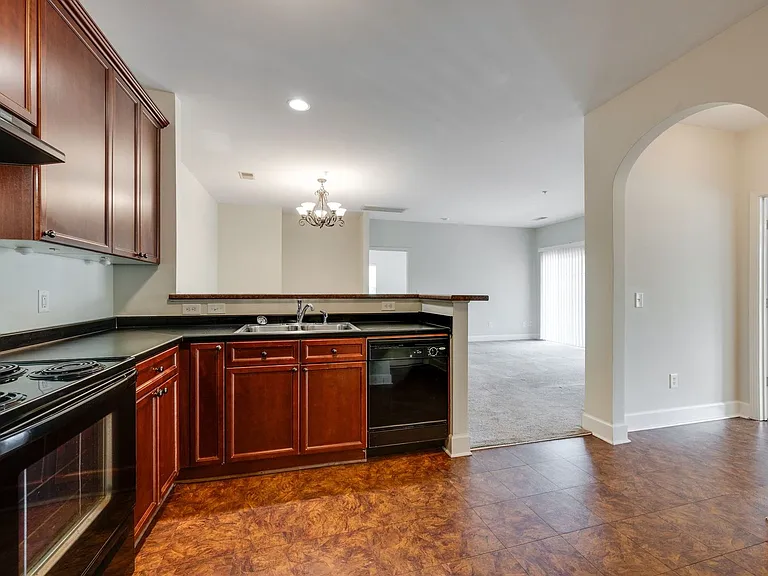 8045 Bienville Dr #Y7 — Photo 5