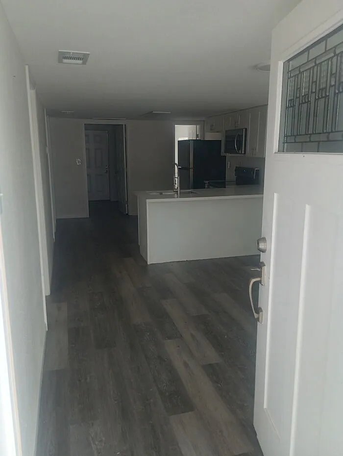 3 bed, 1.0 bath, $1,750 — Photo 3
