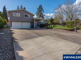 1216 NE Montgomery Pl, Albany, OR 97321