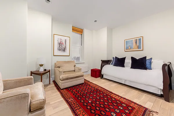 Rented by Nest Seekers International | media 35