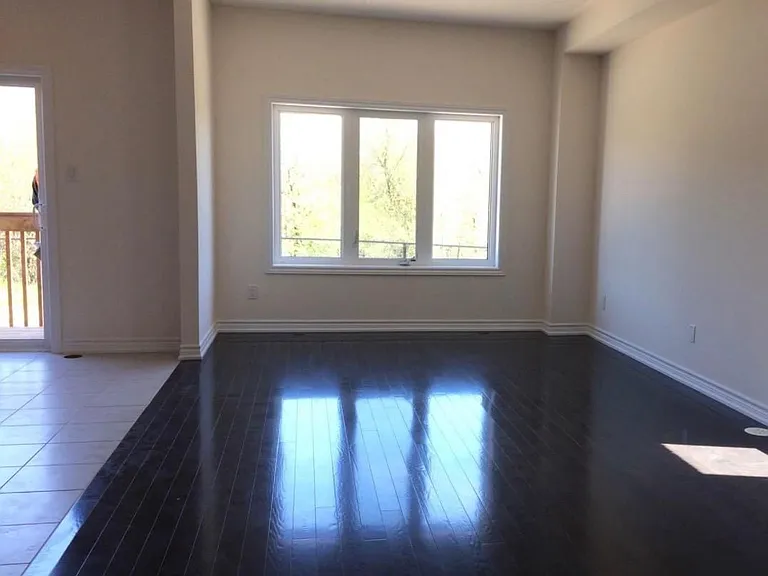 82 Aspen Hills Rd — Photo 5