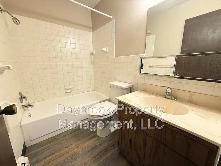 3024 9 1/2 St N #303 — Photo 12