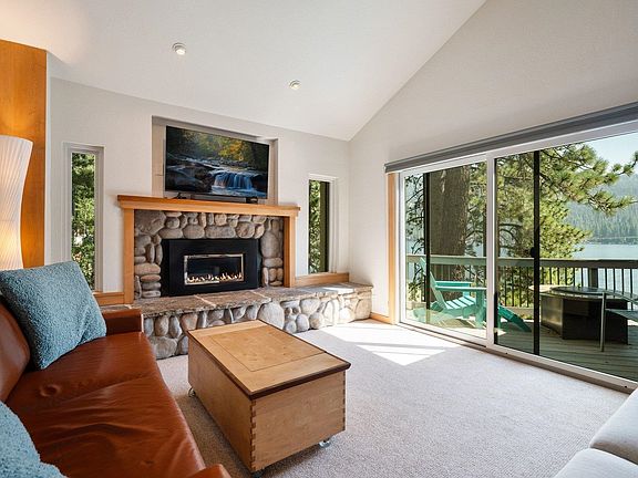 3rd image of 15484 Donner Pass Rd #18