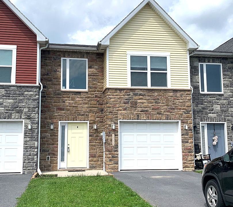 1st image of 202 Meriweather Dr