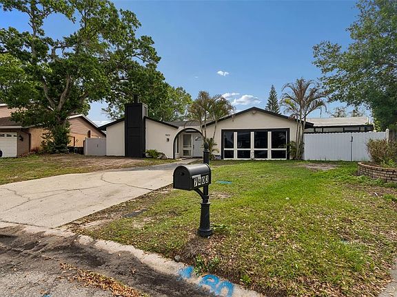 3rd image of 7403 Spring Ct