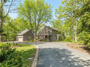 2825 Clayton Forest Ct, Saint Louis, MO 63131