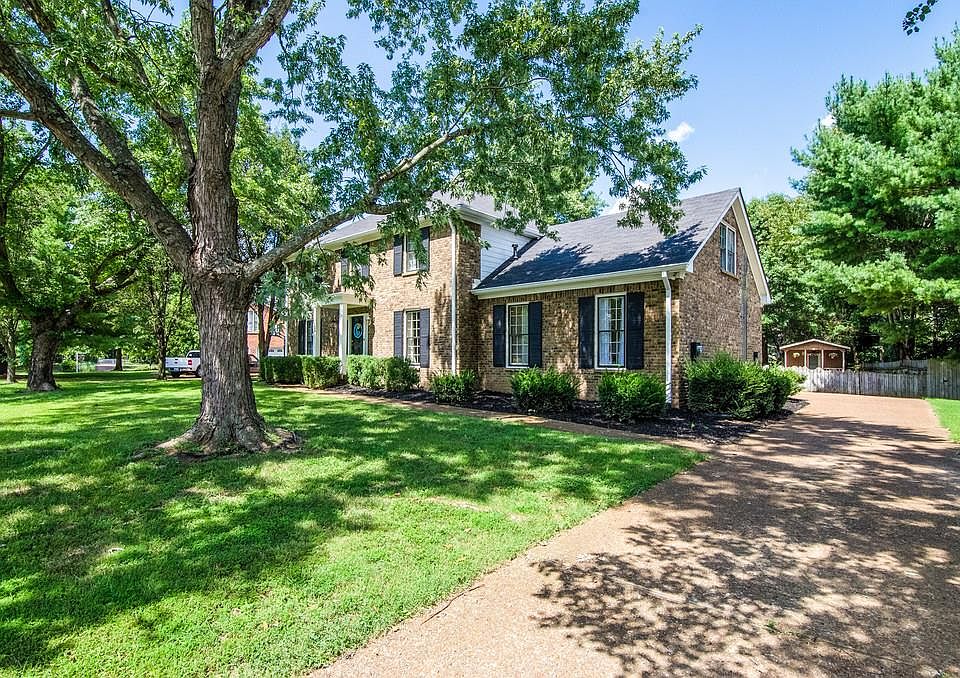 2nd image of 1104 Brandon Dr