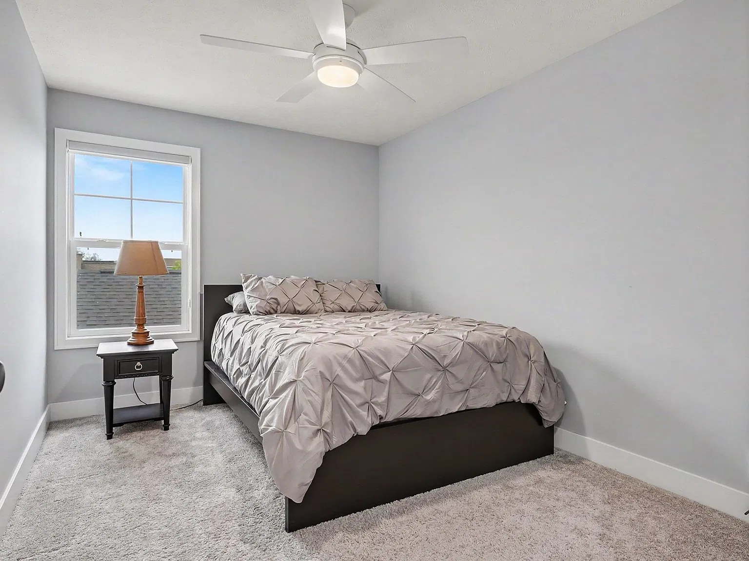 3 bed, 1572 sqft, $2,900 — Photo 3