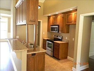 4th image of 3554 Butler Woods Dr