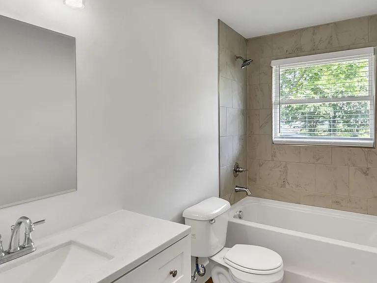 627 Shelby Ave #5 — Photo 7