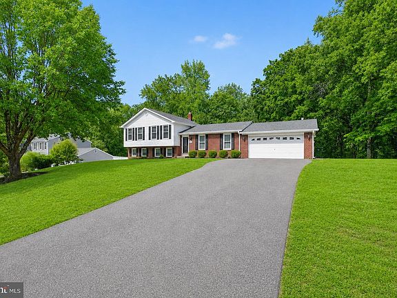 2nd image of 507 Clarks Run Rd