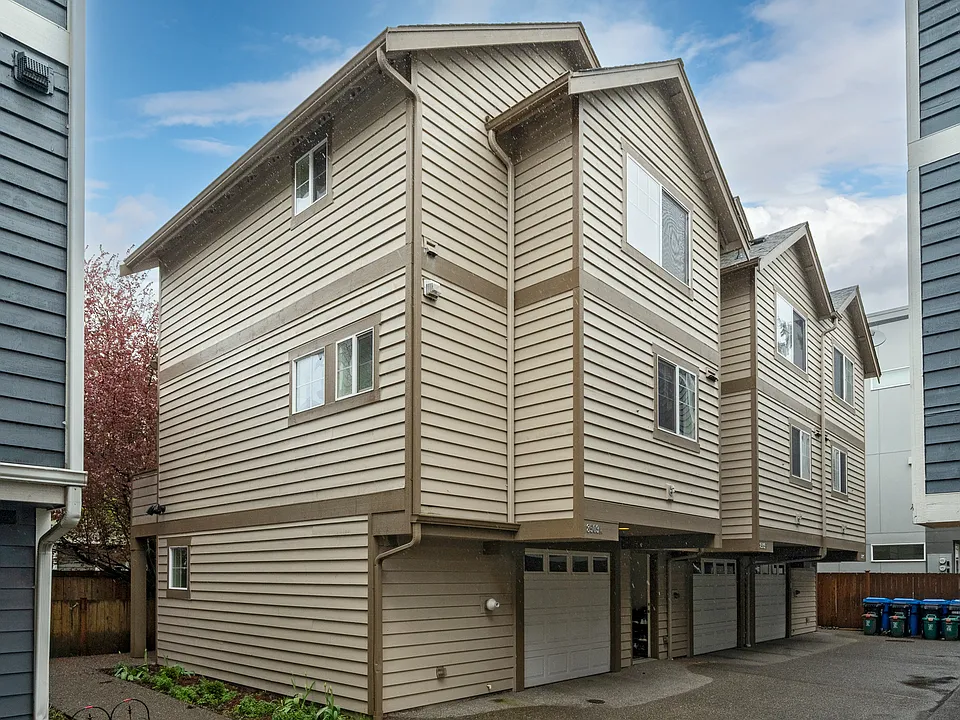 8509 Midvale Ave N #C