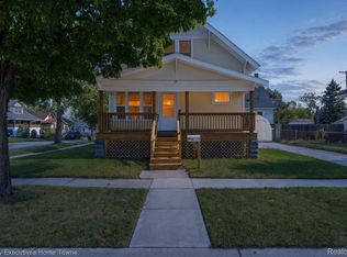 1502 15th St, Port Huron, MI 48060