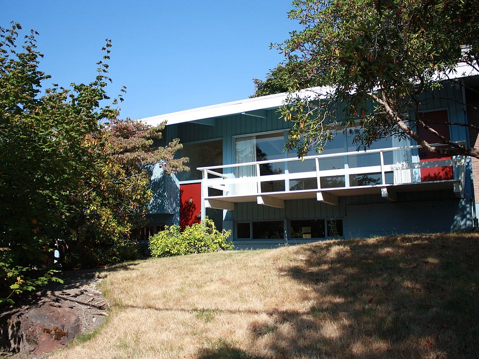 1st image of 3058 60th Ave SE