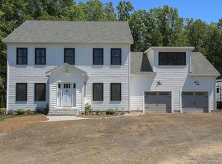 30 Folly Mill Rd, Salisbury, MA 01952