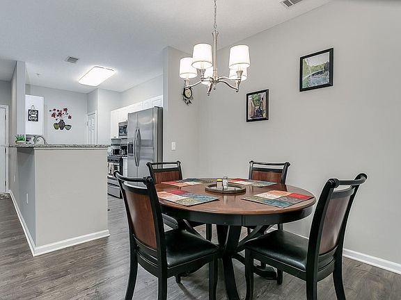 4th image of 324 McKenna Cir Unit 324