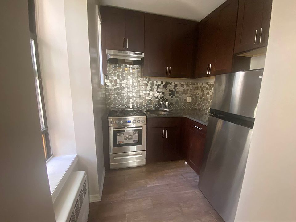 2nd image of 211 W 146th St #3D