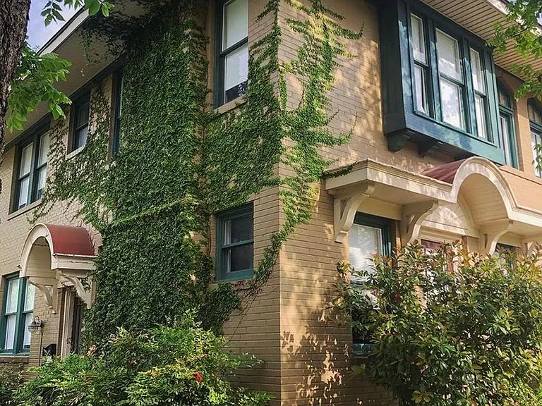 914 N Bishop Ave — Photo 2