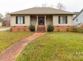 618 Westglen Pl, Lancaster, SC 29720