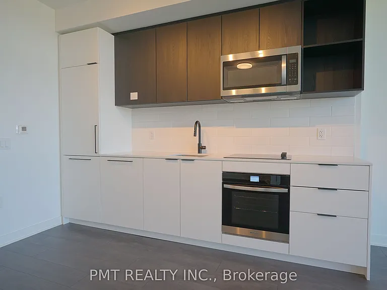1185 Dupont St #719 — Photo 6