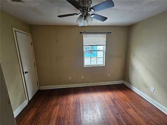 5th image of 332-34 S Clark St
