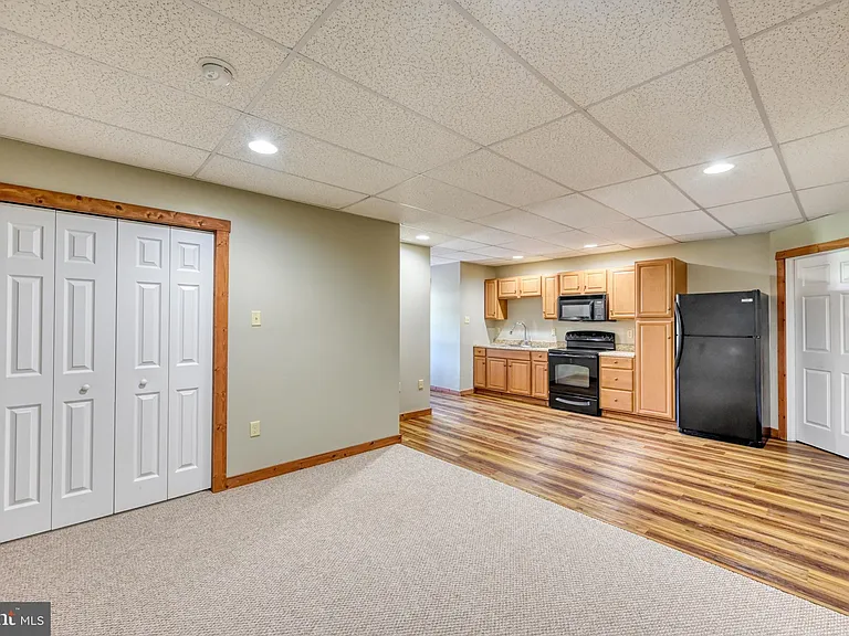 541 W Penn Ave #2 — Photo 4