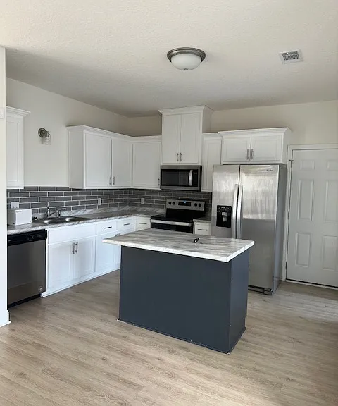 241 Whipple Ave — Photo 3