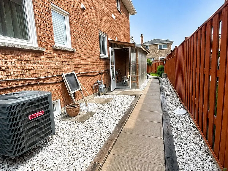 961 Stargazer Dr #BASEMENT — Photo 5