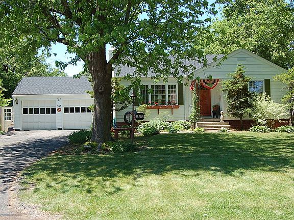 4th image of 555 Hane Ave
