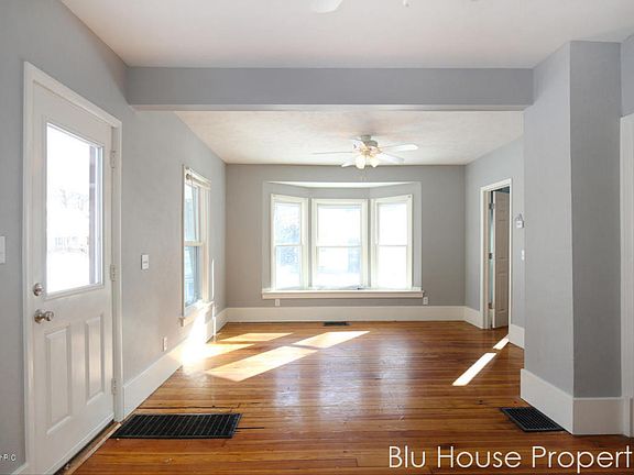 4th image of 1254 Orville St SE