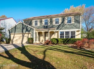 210 Annapolis Dr, Vernon Hills, IL
