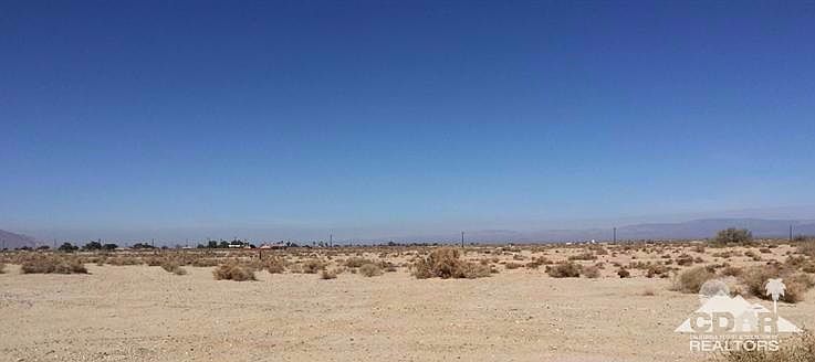 1st image of 964 Salton Dr
