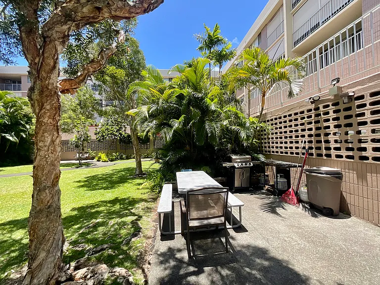1634 Nuuanu Ave #207 — Photo 18