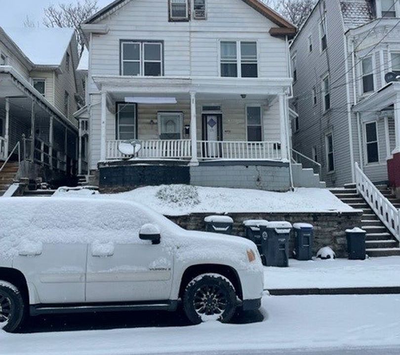 1st image of 131 S 2nd St APT 1