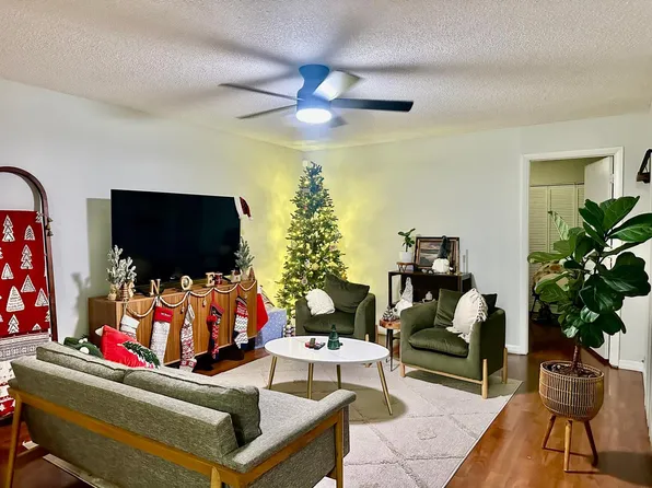 2818 28th Lane, Greenacres, FL 33463