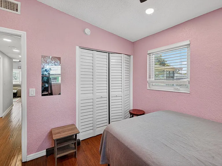 300 SW 25th Ave — Photo 26
