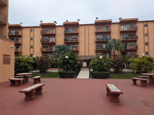 1800 W 54th St APT 108, Hialeah, FL 33012