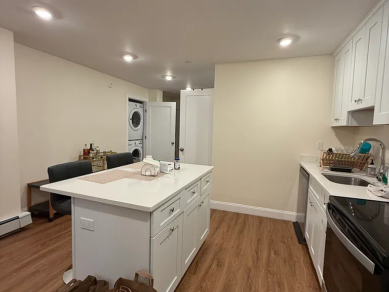 338 Tappan St #B — Photo 10