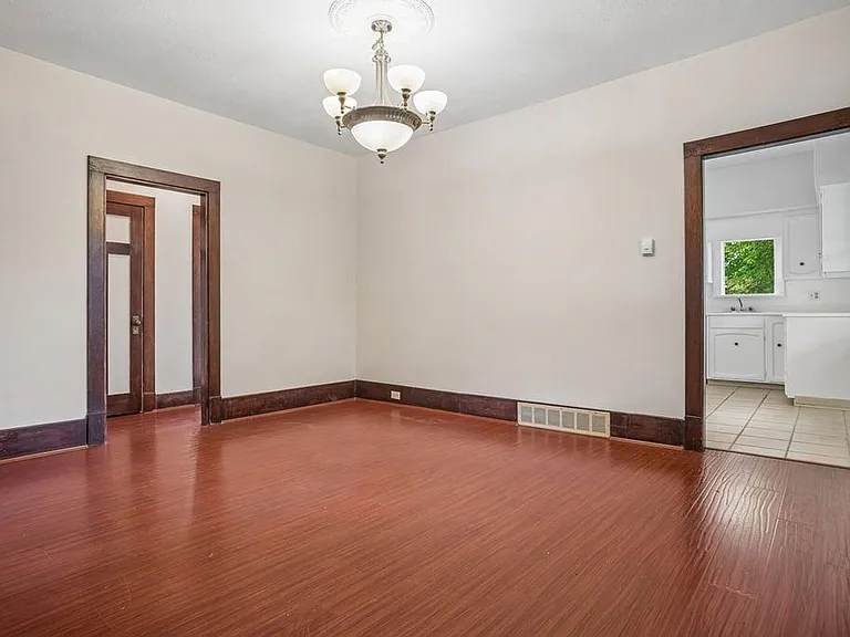 5405 Trafalgar St — Photo 11