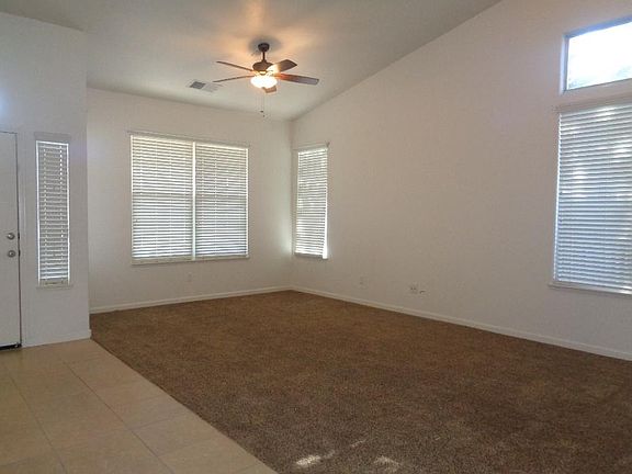 2nd image of 843 E Willow Cir