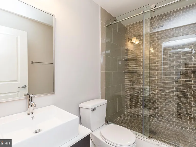 1724 N Marshall St #B — Photo 21